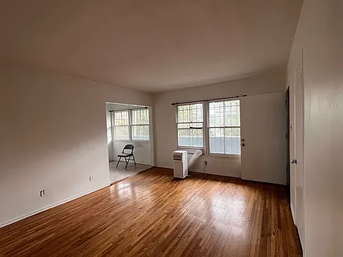873 N Hoover St #1/2 Photo 1