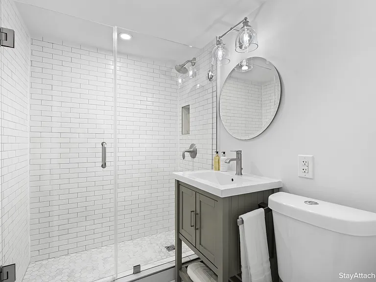 11 2nd St NE #106 — Photo 8