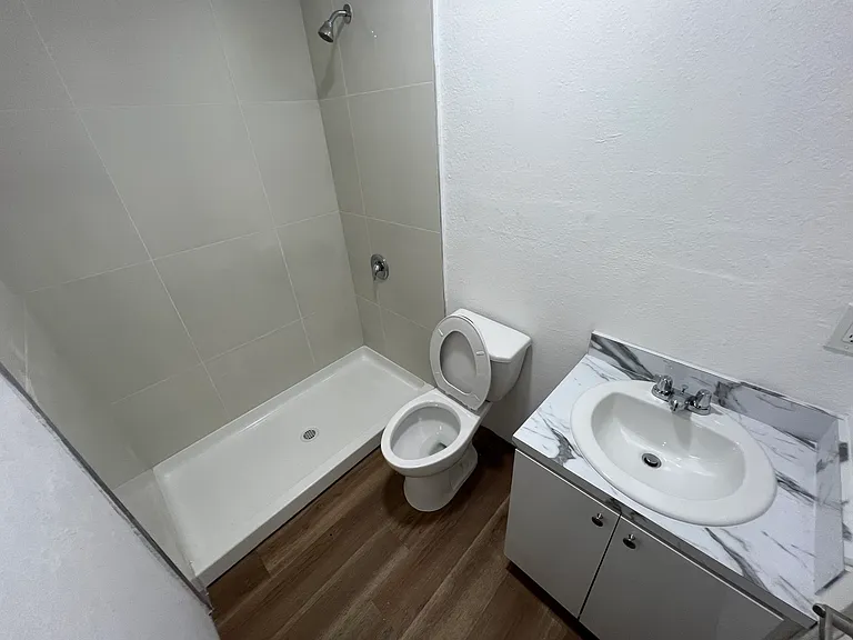 614 NE 3rd St #8 — Photo 11