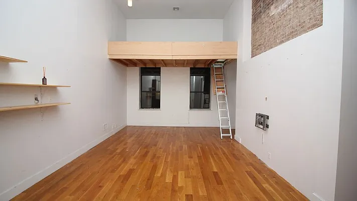 Rented by Nooklyn NYC LLC | media 40