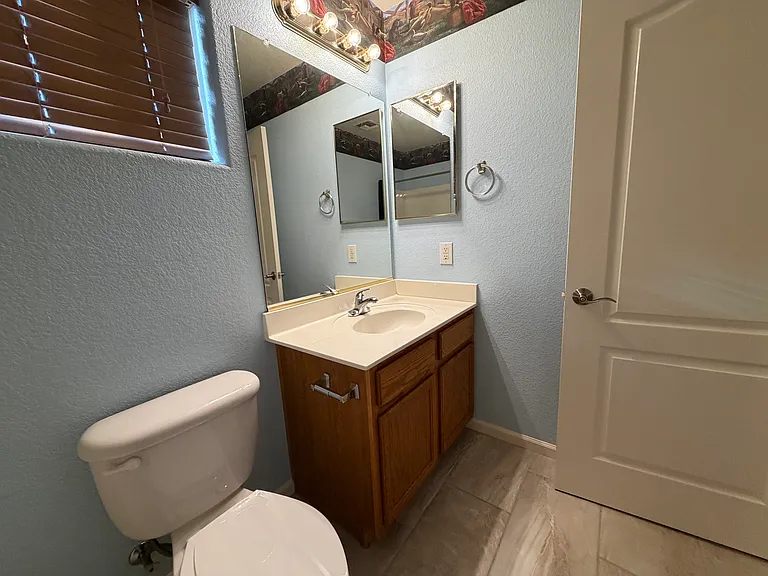 2504 W Hedgehog Pl — Photo 37
