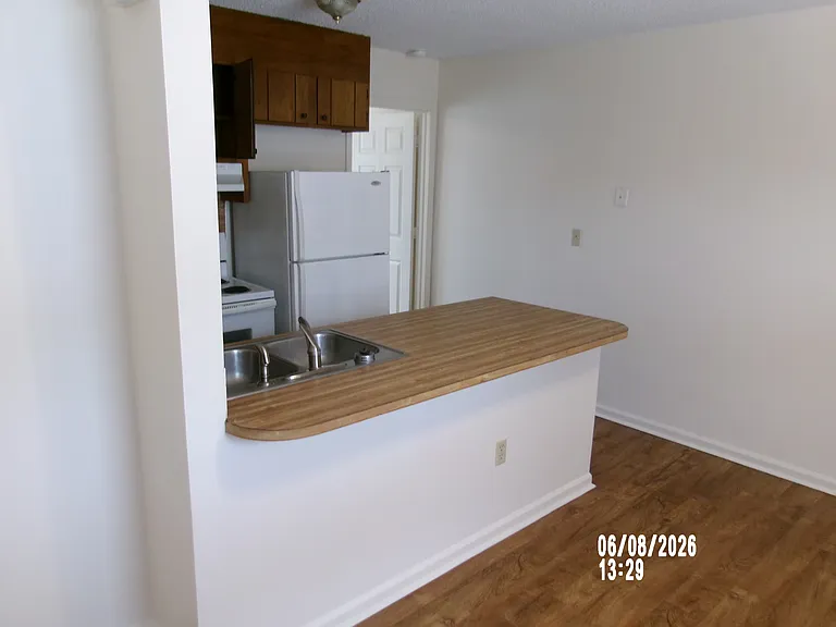 909 8th St NE #909 — Photo 5