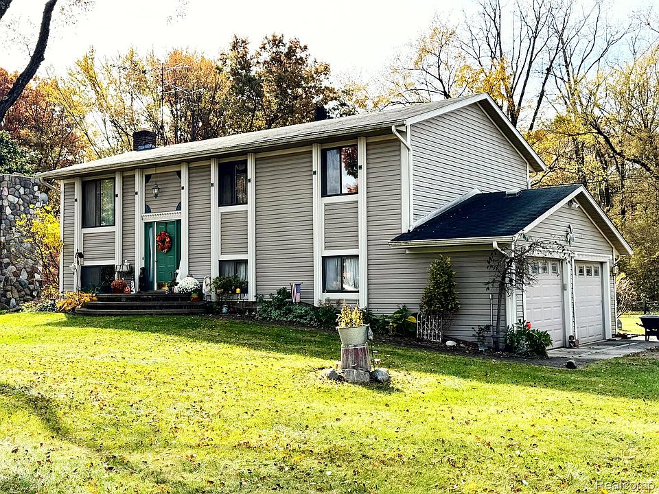 1st image of 9877 Bloom Hill Dr