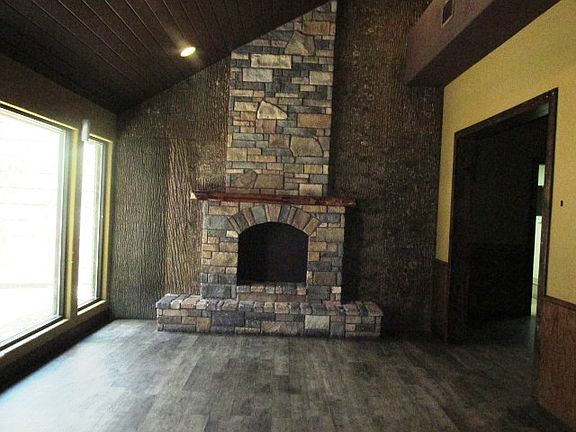 5th image of 6800 N 10th St