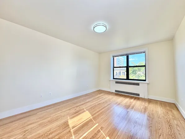 36-40 Bowne Street image 2 of 21