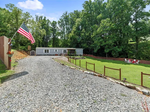 7 Tiger Way, Weaverville, NC 28787