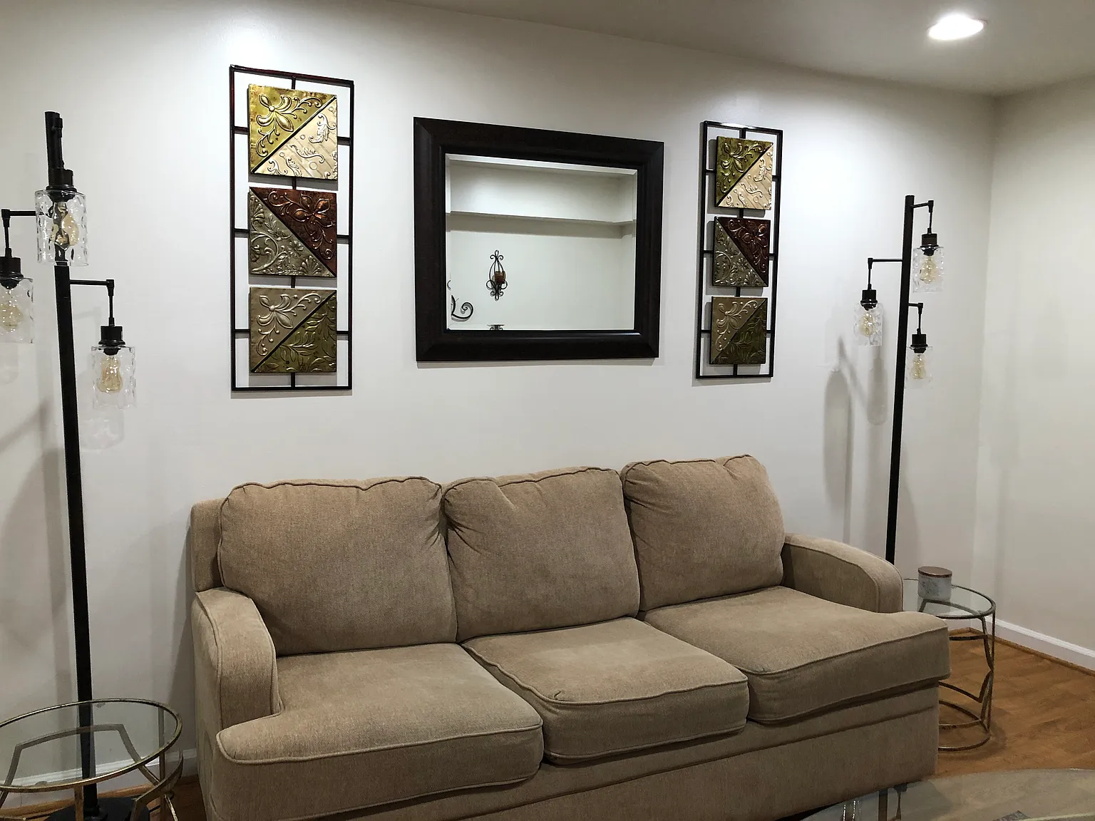 1 bed, 900 sqft, $1,700 — Photo 3
