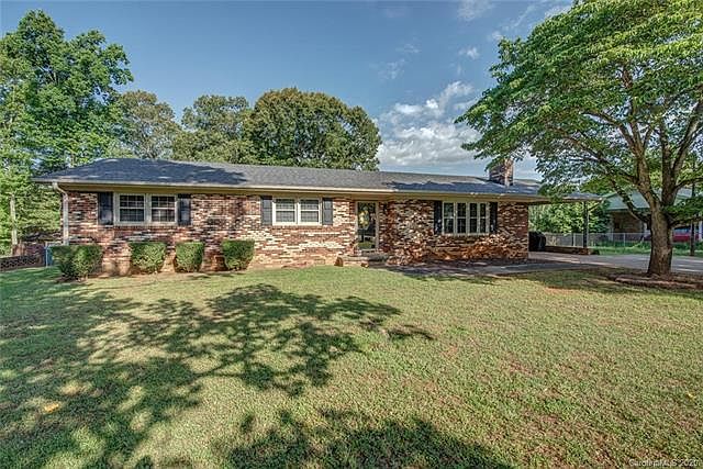 1st image of 1009 Jonathan Dr