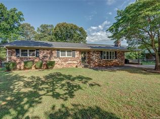 1009 Jonathan Dr, Bessemer City, NC 28016