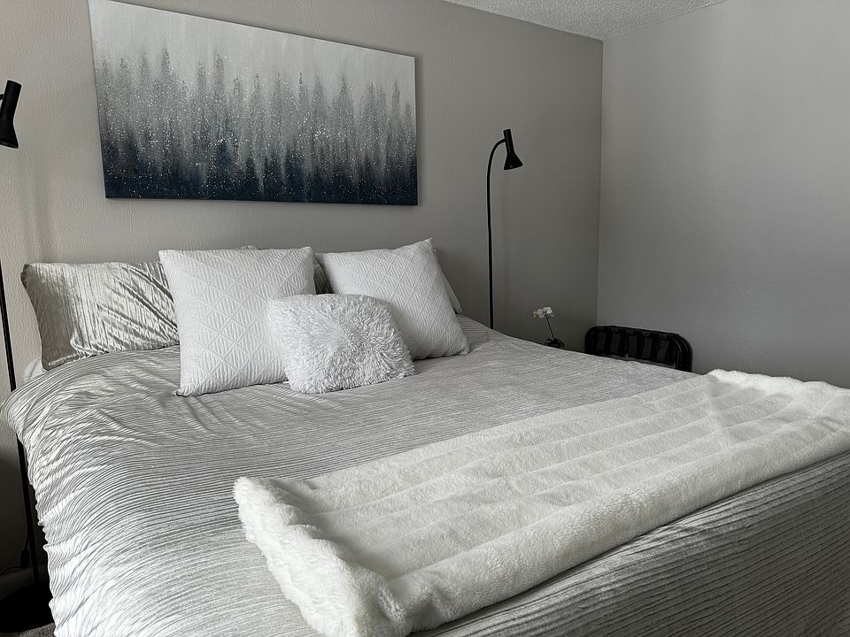 1st image of 117 Jones Lake Way