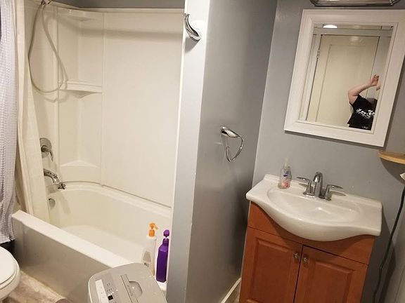 5th image of 467 N Emery Ave