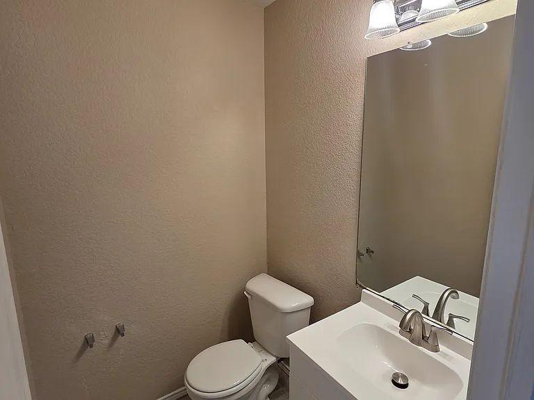 8138 Mossberg Dr — Photo 18