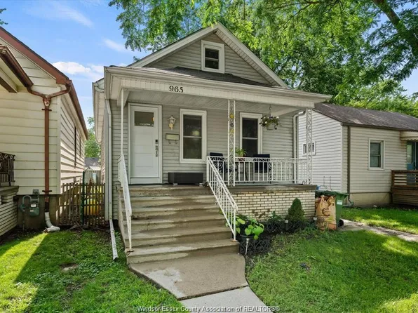 965 Bridge Ave, Windsor, ON N9B 2M9