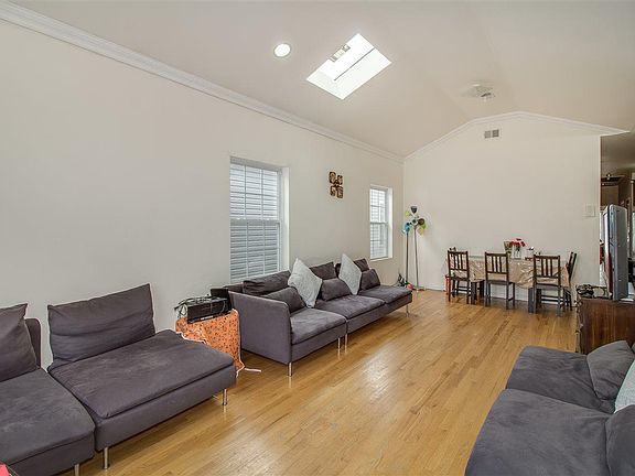 3rd image of 55 Laidlaw Ave