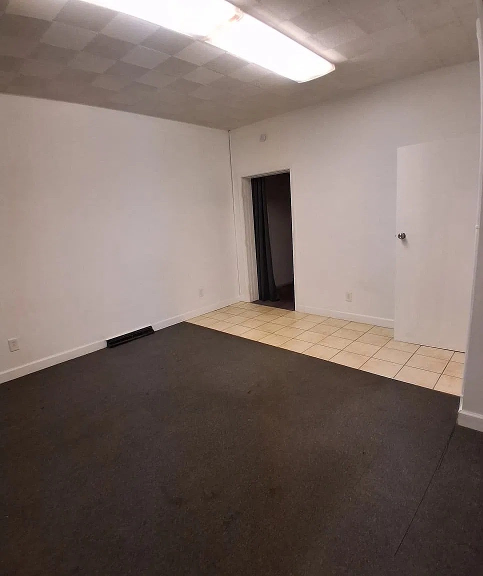 3 bed, 2000 sqft, $1,500 — Photo 4