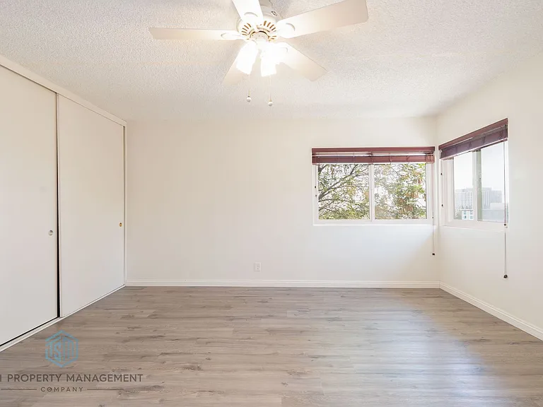 385 Cliff Dr #9 — Photo 13