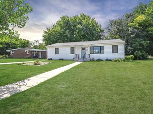 2209 SW Western Ave, Topeka, KS 66611