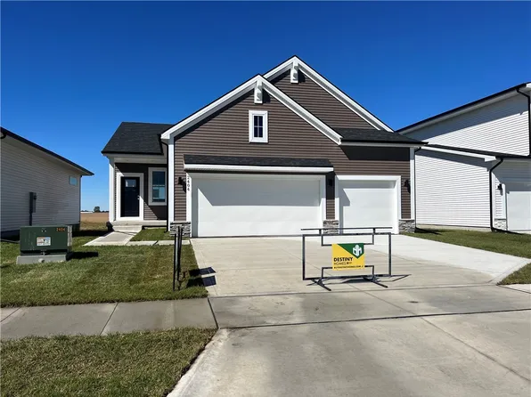 2404 Paine St NE, Bondurant, IA 50035