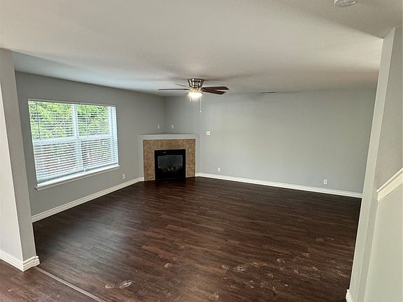 4th image of 2121 85th Street Ct E