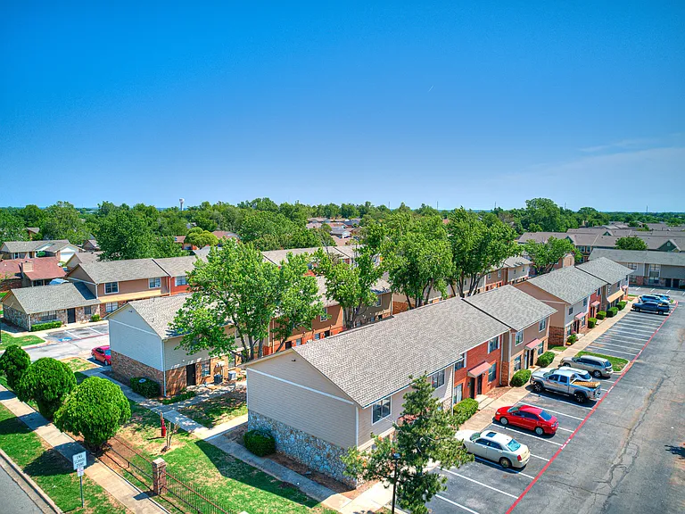 Diamond Crest Townhomes — Photo 26