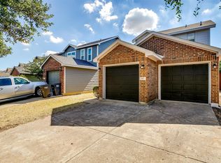 827 Villagepoint Ln, Fort Worth, TX 76108