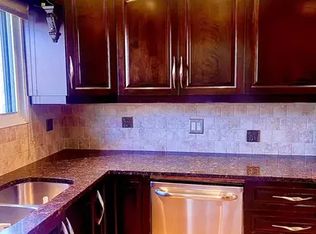 1961 Stonehenge Cres, Ottawa, ON K1B4N7