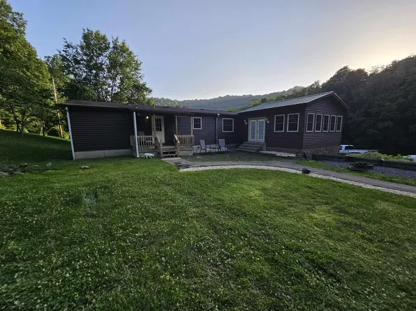 133 Forest Ln, Mannington, WV 26582