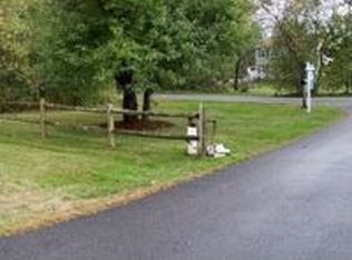 33 Damren Rd, Derry, NH 03038