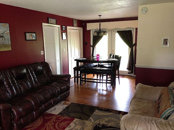 4th image of 404 Queen Ann Ct