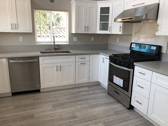 5th image of 9001 Sinclair Ave #B