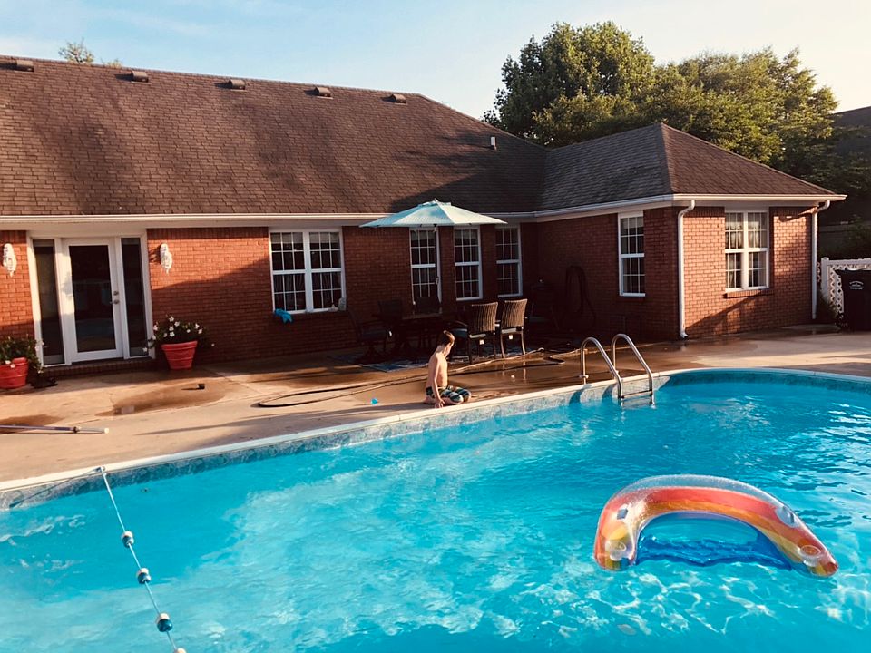 Pool view 