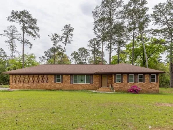 302 Patton Dr, Americus, GA 31719