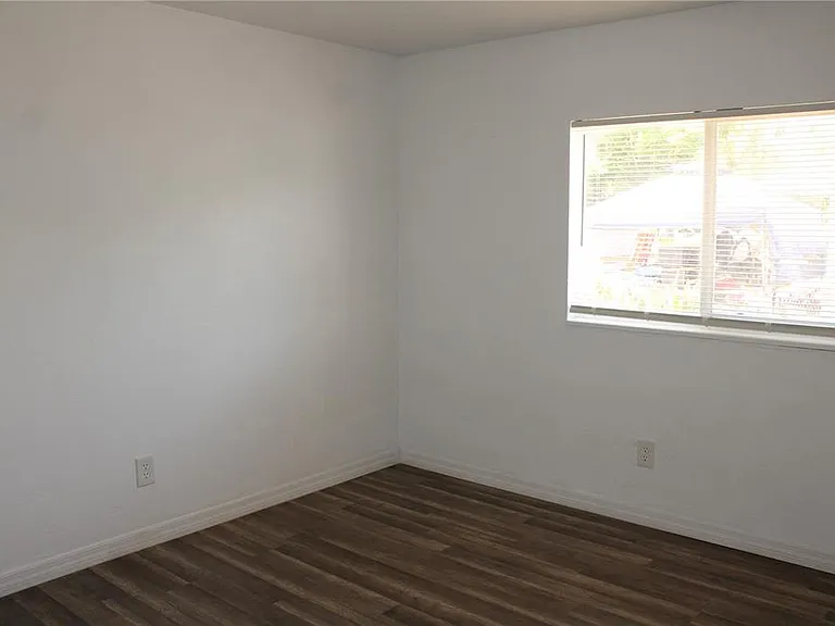3316 W 26th St — Photo 26