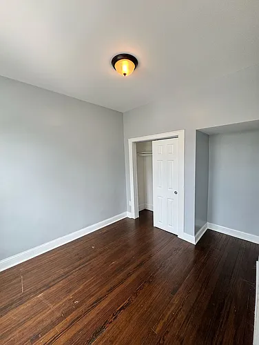 105 W 17th St #2F Photo 1