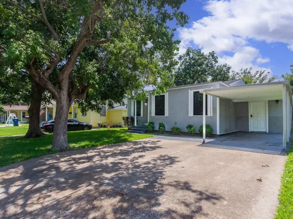 911 14th Ave N, Texas City, TX 77590