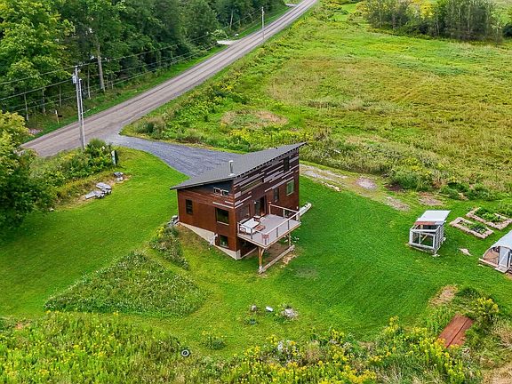 3rd image of 2944 Shellhouse Mountain Road