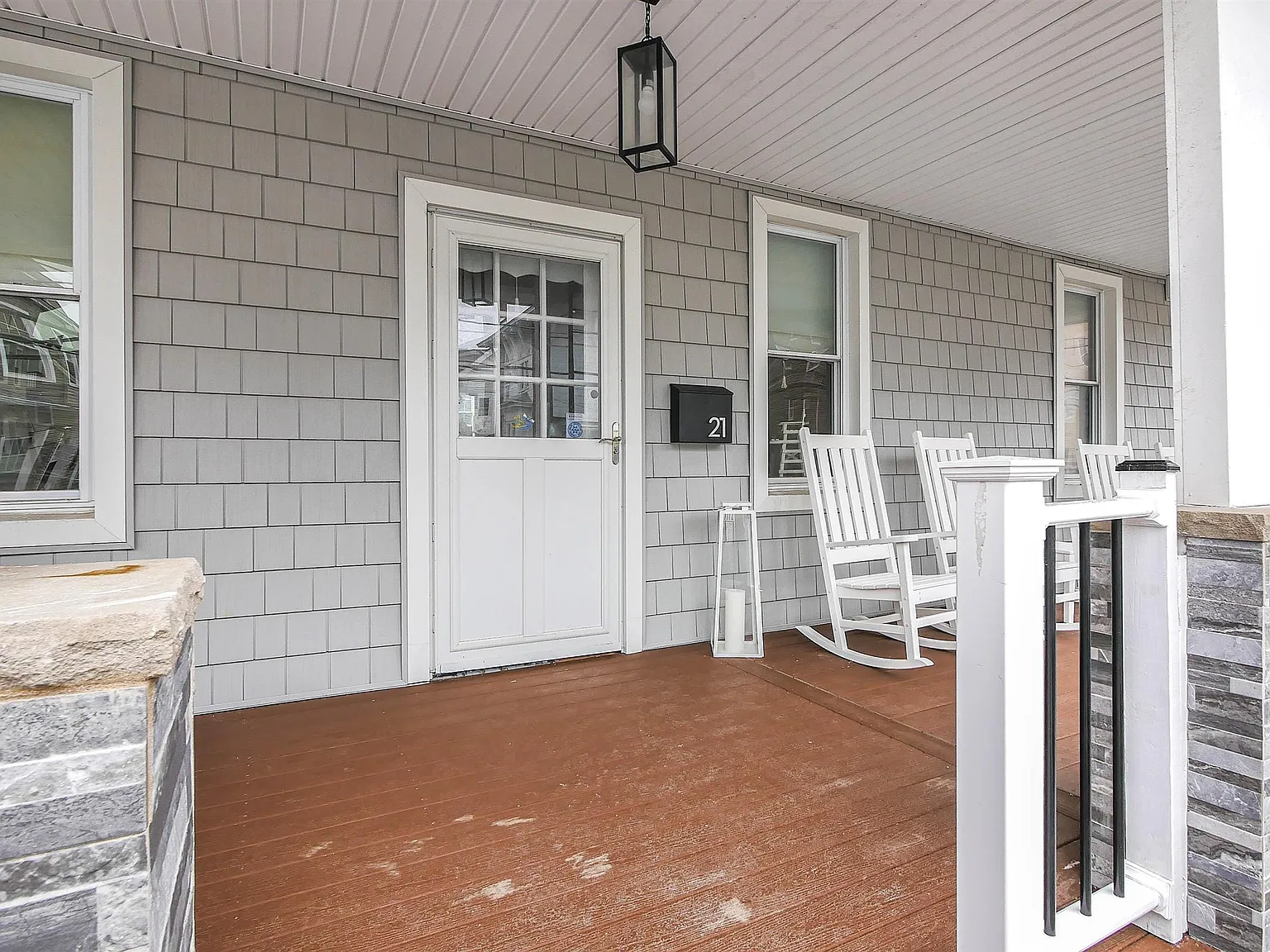 6 bed, 2.5 bath, $2,200 — Photo 2