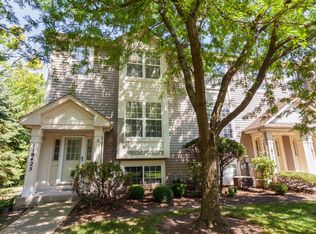 11S425 Rachael Ct, Willowbrook, IL 60527