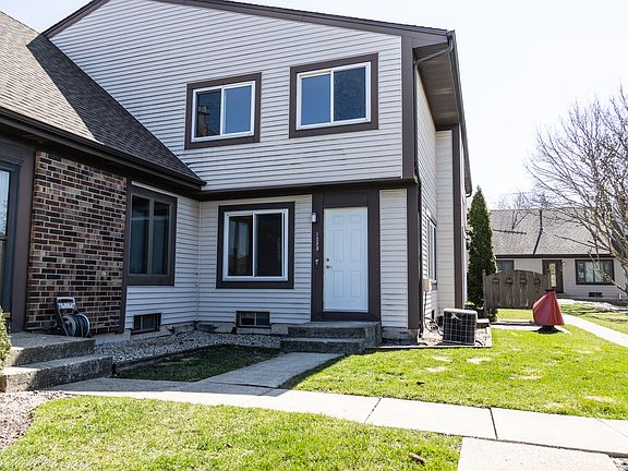 2nd image of 1523 Timberwood Ct #1523