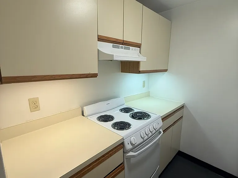 523 Columbus Ave #2 — Photo 7