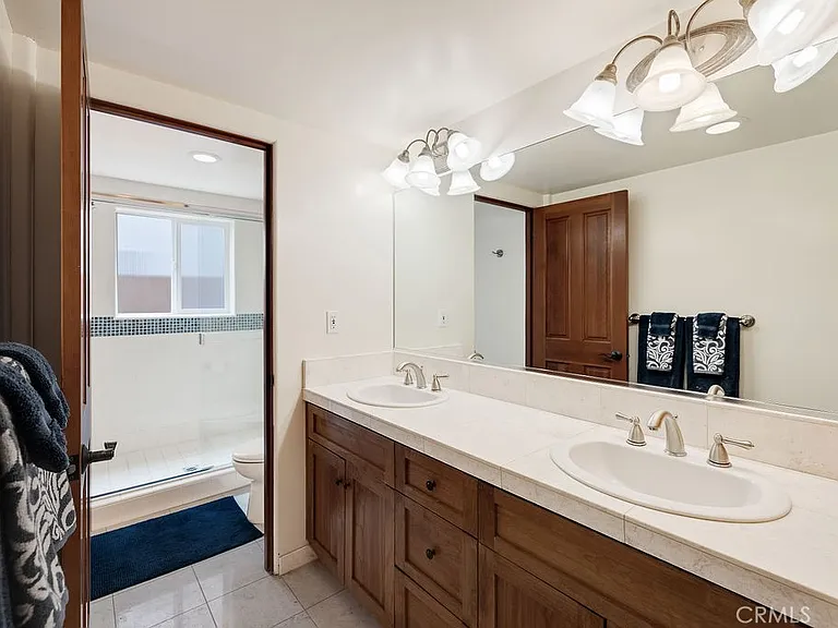 817 Monterey Blvd — Photo 25