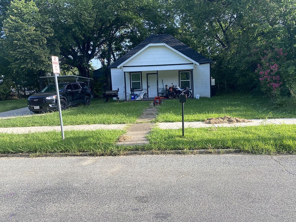 1st image of 705 E Jones St
