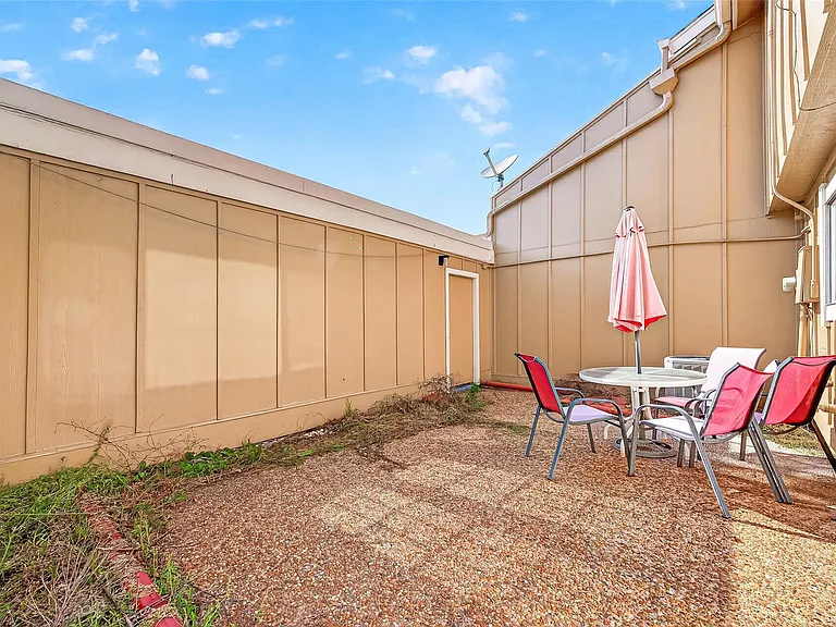 11677 Village Place Dr — Photo 37