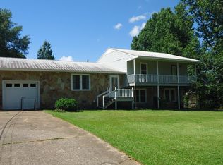 1725 Round Hill Rd, Weaver, AL 36277