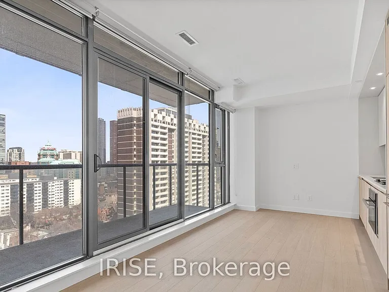81 Wellesley St E #1808 — Photo 3