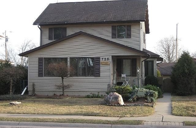 1st image of 725 Woodward Ave