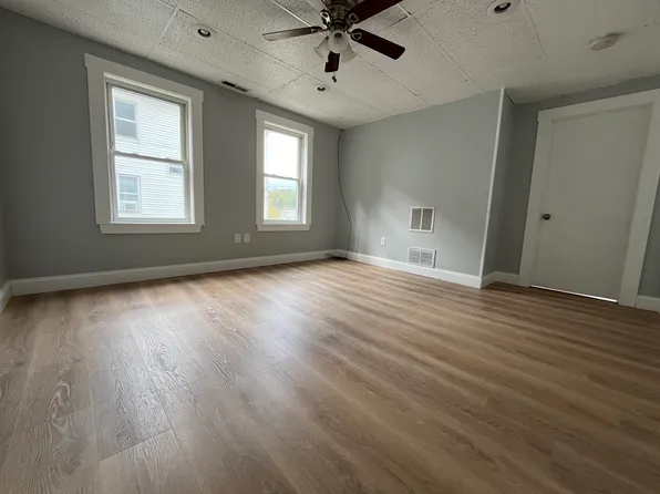 717 Main St, Warren, MA