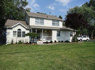 84 College Ave, Nanuet, NY 10954