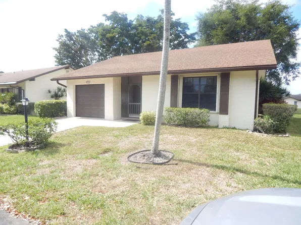 6229 Lakemont Circle, Greenacres, FL 33463