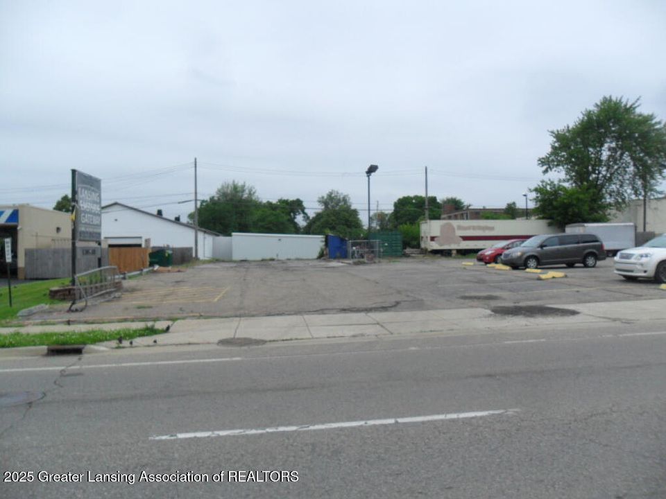 1st image of 615 E Kalamazoo St